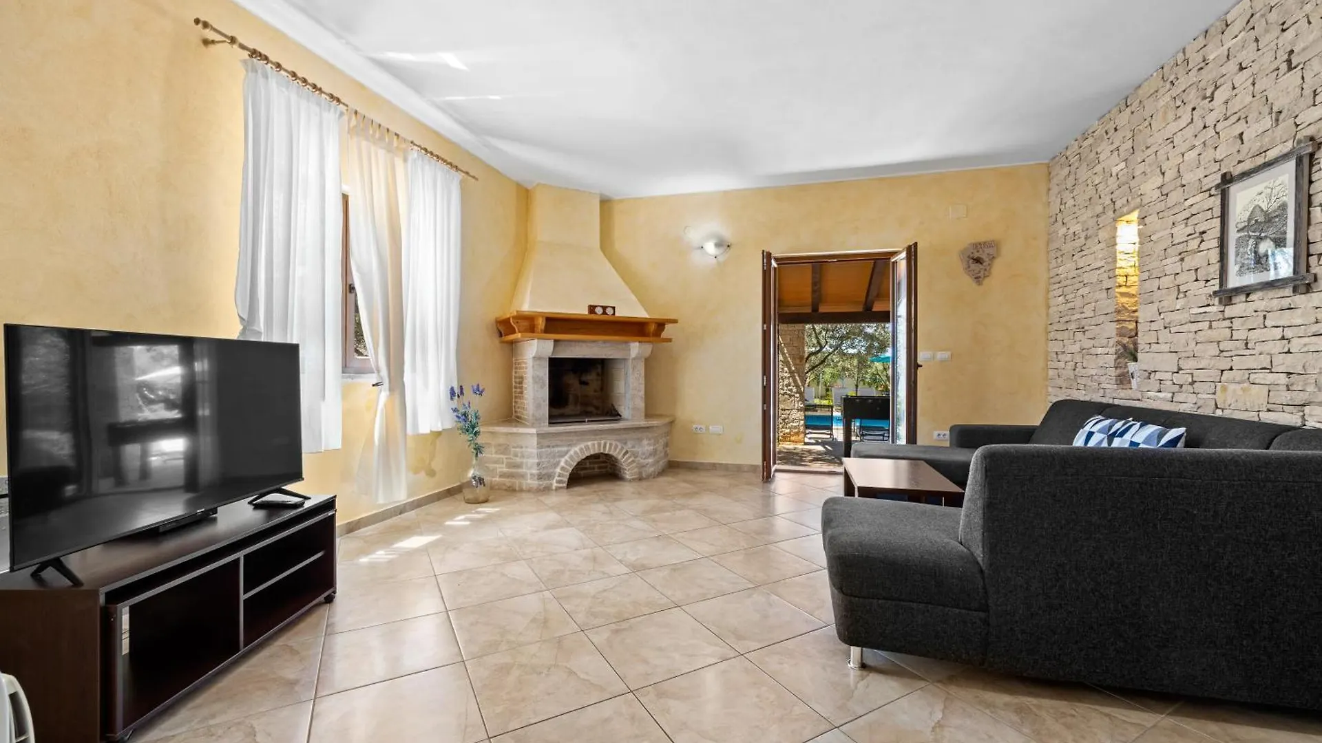 Villa Lavinija Kavran