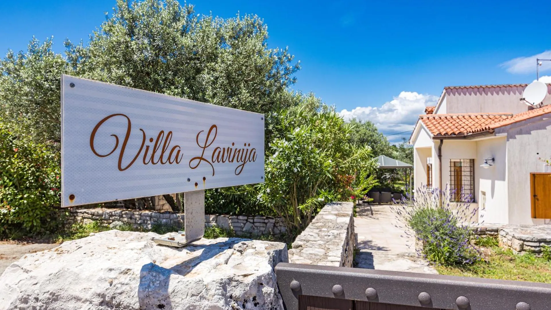 Villa Lavinija Kavran